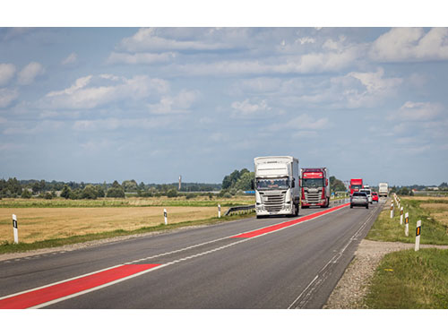 Nauji reikalavimai gabenantiems krovinius transportu, kurio didžiausia leidžiamoji masė nuo 2,5 iki 3,5 tonos, – licencija bus privaloma